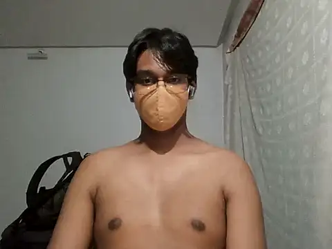 Snapshot of brownguy1234 chatting on 02-05-25, 09:18 brownguy1234 online show from 02-05-25, 09:18