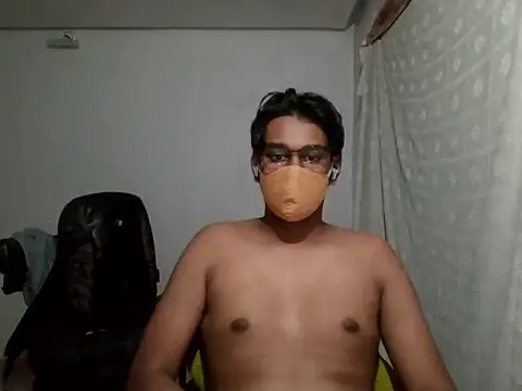 Snapshot of brownguy1234 chatting on 02-06-25, 04:03 brownguy1234 online show from 02-06-25, 04:03