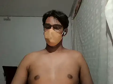 Snapshot of brownguy1234 chatting on 02-08-25, 04:04 brownguy1234 online show from 02-08-25, 04:04