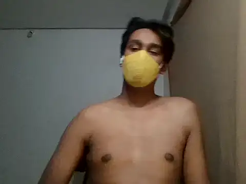 Snapshot of brownguy1234 chatting on 02-23-25, 01:42 brownguy1234 online show from 02-23-25, 01:42