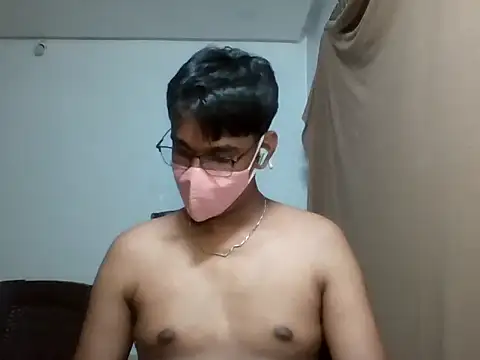 Snapshot of brownguy1234 chatting on 03-20-25, 05:25 brownguy1234 online show from 03-20-25, 05:25