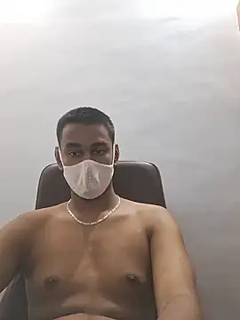 Snapshot of brownguy1234 chatting on 10-27-25, 06:01 brownguy1234 online show from 10-27-25, 06:01