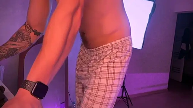 Snapshot of _mike_new chatting on 02-07-25, 08:31  mike new online show from 02-07-25, 08:31