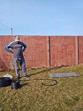 Snapshot of -Schweppes- chatting on 03-10-25, 07:53 -Schweppes- online show from 03-10-25, 07:53