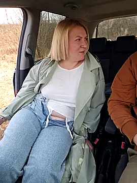 Snapshot of -Schweppes- chatting on 03-11-25, 08:52 -Schweppes- online show from 03-11-25, 08:52