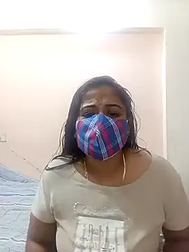 DIZZLING DIVA online show from 12-26-24, 05:40