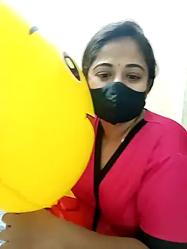 DIZZLING DIVA online show from 12-29-24, 10:47