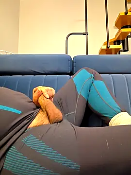 axecoman60 online show from 10-14-25, 04:41