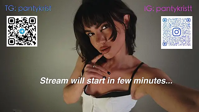 Snapshot of Heidi11 chatting on 10-31-25, 10:22 Heidi11 online show from 10-31-25, 10:22