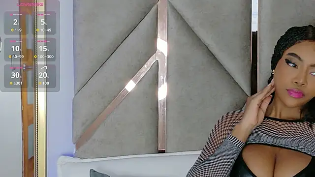 Lola King online show from 10-24-25, 11:23