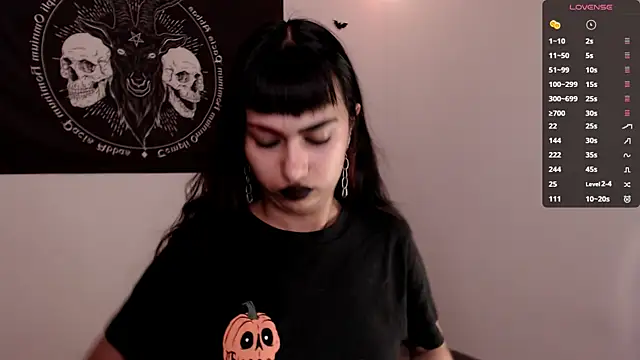 Snapshot of Little-Lucifer chatting on 10-31-25, 01:50 Little-Lucifer online show from 10-31-25, 01:50