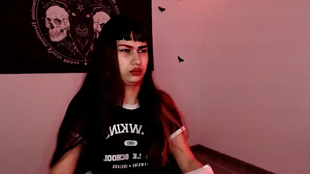 Snapshot of Little-Lucifer chatting on 11-04-25, 10:53 Little-Lucifer online show from 11-04-25, 10:53