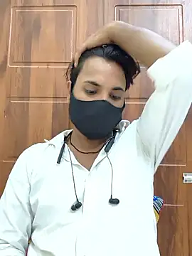 Snapshot of Fucker_boy_1 chatting on 09-29-25, 02:11 Fucker boy 1 online show from 09-29-25, 02:11