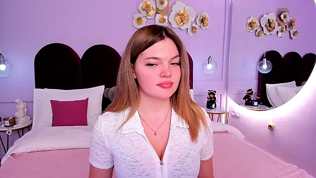 ZaraBloom online show from 01-30-25, 07:37