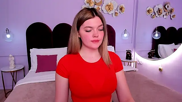 ZaraBloom online show from 03-18-25, 01:53