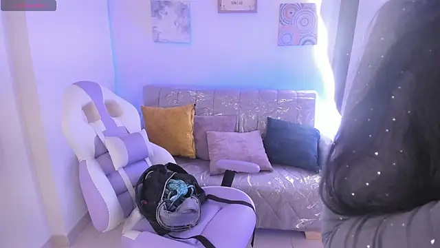 Charlotte cowell sub1  online show from 10-16-25, 02:51