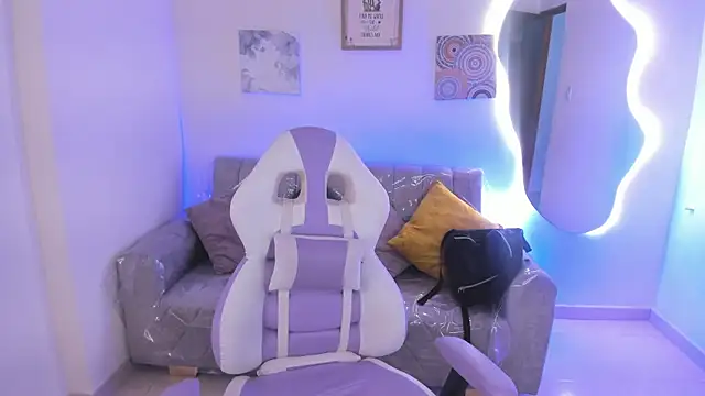 Charlotte cowell sub1  online show from 01-13-26, 06:35