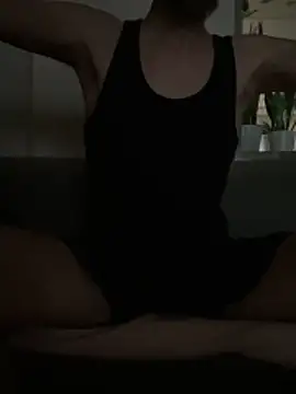 mecbxl25 online show from 12-02-25, 03:29