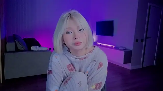 RileyMee online show from 11-10-25, 03:05