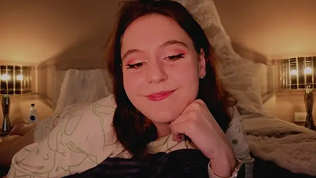 Diana Flower online show from 10-30-25, 04:25