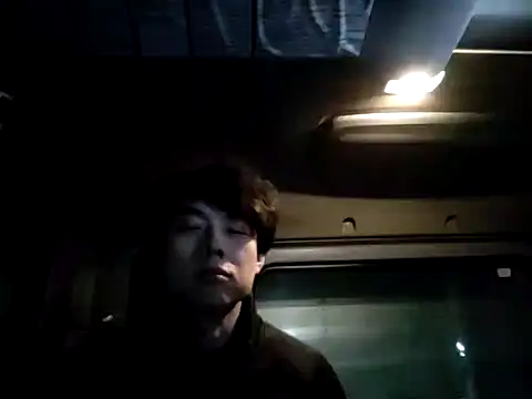 whitebriefboy online show from 01-19-25, 02:28