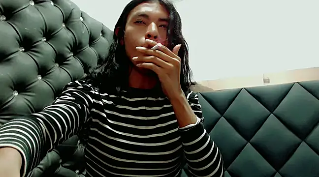 Snapshot of danna_veryhot_ chatting on 03-06-25, 04:17 danna veryhot online show from 03-06-25, 04:17