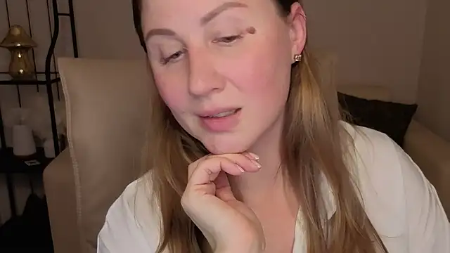 Helens love online show from 10-13-25, 07:52