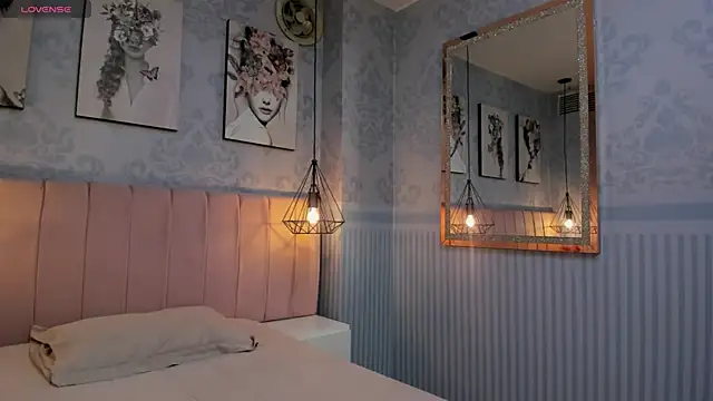 Annie Cute18  online show from 11-19-25, 10:21