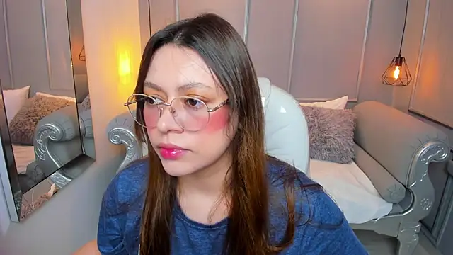 Lanna18 online show from 11-18-25, 11:47