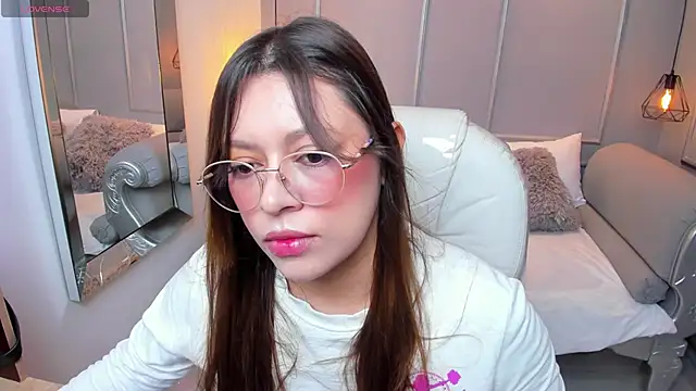 Lanna18 online show from 11-19-25, 11:54