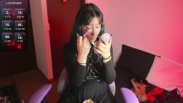 hitomi arata online show from 12-11-24, 02:22