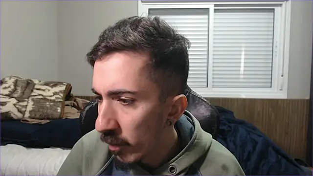 Snapshot of ViniBruv chatting on 10-29-25, 04:31 ViniBruv online show from 10-29-25, 04:31