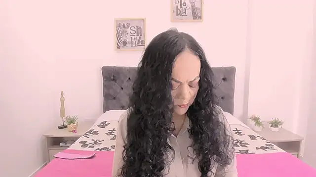 valeriasexxx online show from 12-16-25, 02:33