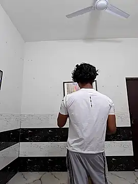 riya190 online show from 12-18-25, 06:03