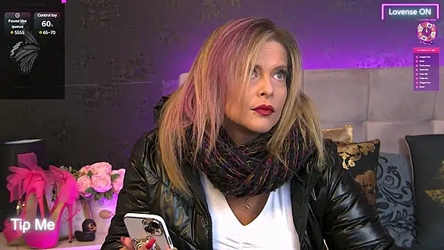 ZoeMesmerize online show from 01-15-25, 05:19