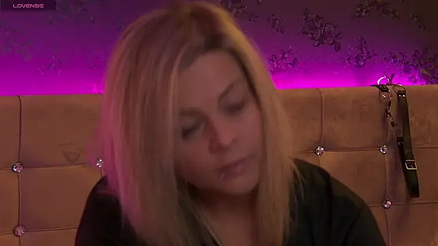 ZoeMesmerize online show from 11-06-25, 11:00