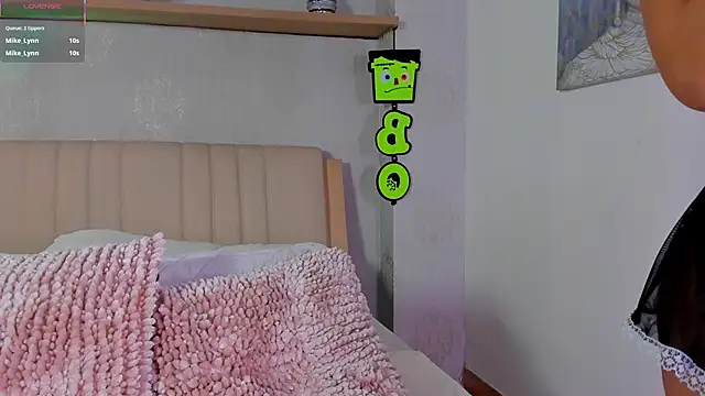 Snapshot of CamilleLynn chatting on 11-01-25, 12:45 CamilleLynn online show from 11-01-25, 12:45