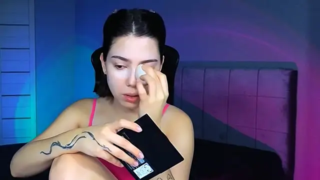 Stacy Gonzales  online show from 12-04-25, 08:56