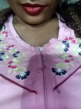 Snapshot of Wifesuman40 chatting on 12-19-24, 06:01 Wifesuman40 online show from 12-19-24, 06:01