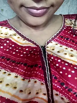 Snapshot of Wifesuman40 chatting on 12-24-24, 02:32 Wifesuman40 online show from 12-24-24, 02:32