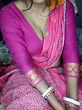 Snapshot of Wifesuman40 chatting on 12-25-24, 10:28 Wifesuman40 online show from 12-25-24, 10:28