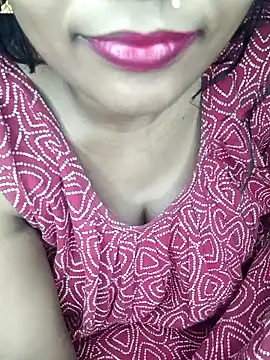 Snapshot of Wifesuman40 chatting on 01-18-25, 06:10 Wifesuman40 online show from 01-18-25, 06:10