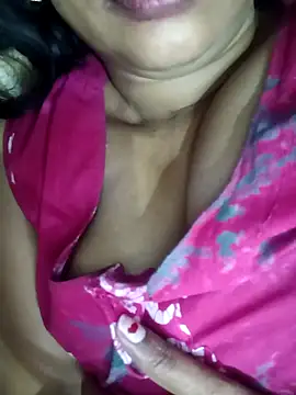 Snapshot of Wifesuman40 chatting on 03-06-25, 12:52 Wifesuman40 online show from 03-06-25, 12:52