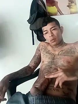Snapshot of HotBoyTattoo14 chatting on 10-18-25, 12:28 HotBoyTattoo14 online show from 10-18-25, 12:28