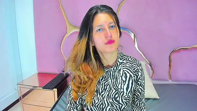 GiaRoussel online show from 01-02-25, 01:51