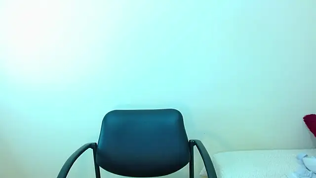 JessicaRabbit04 online show from 10-15-25, 06:52