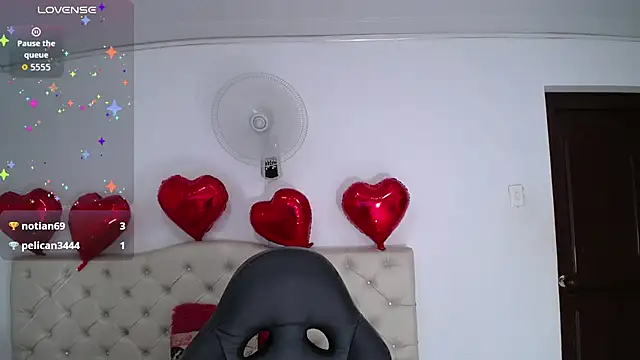 cristal horny19 online show from 09-15-25, 08:58