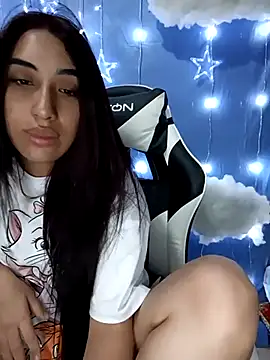 Snapshot of ifeelverywet_andhot chatting on 11-25-25, 02:06 ifeelverywet andhot online show from 11-25-25, 02:06