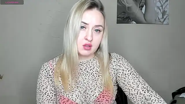 KennaJamess8 online show from 01-08-25, 06:20