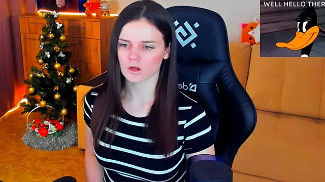 Snapshot of Lora_Cain chatting on 12-22-24, 05:10 Lora Cain online show from 12-22-24, 05:10